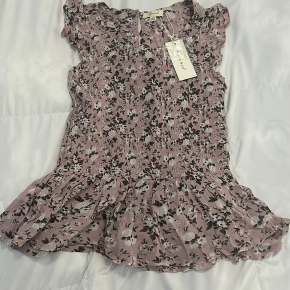 Tops - Sim &sam cute top